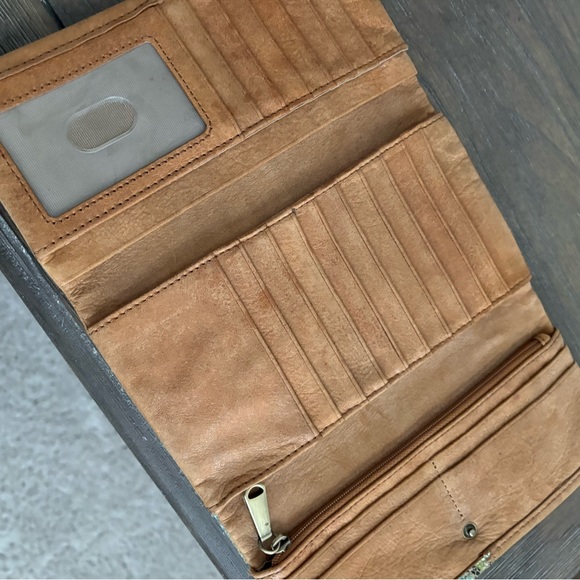 HOBO Tan and Snake Print Clutch - Picture 4 of 6